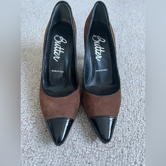 Butter Suede Pointed Toe Colorblock Pump Black Brown Size 4 1/2 Italy - Picture 1 of 7